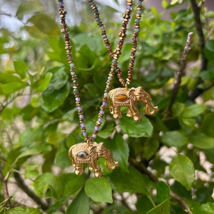 Collier Éléphant Doré Violet, Grenat et Turquoise